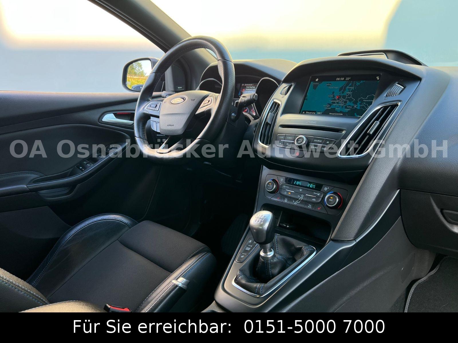 Ford Focus RS Limo 350PS Recaro Klappe Käfig Kamera
