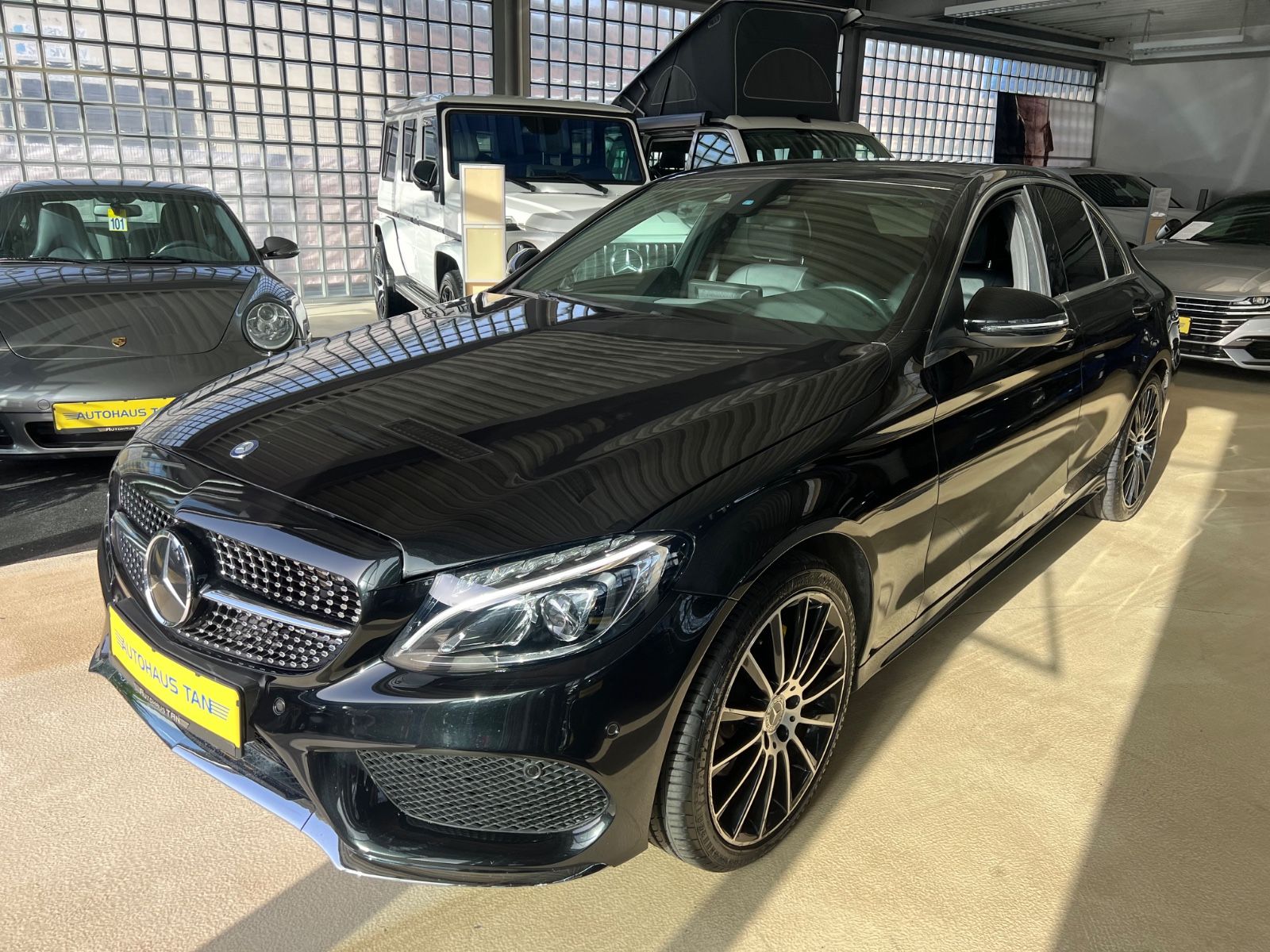 Fahrzeugabbildung Mercedes-Benz C 200 CGI Lim AMG LINE *AMBIENTE*KAMERA*HEAD-UP*