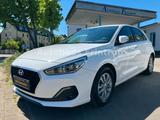 Hyundai i30 Select Scheckheft Garantie Tüv Neu