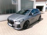 BMW 218d ActiveTour M-Sport,Panorama,AHK,adapt.Fahrw - BMW Vorführfahrzeuge