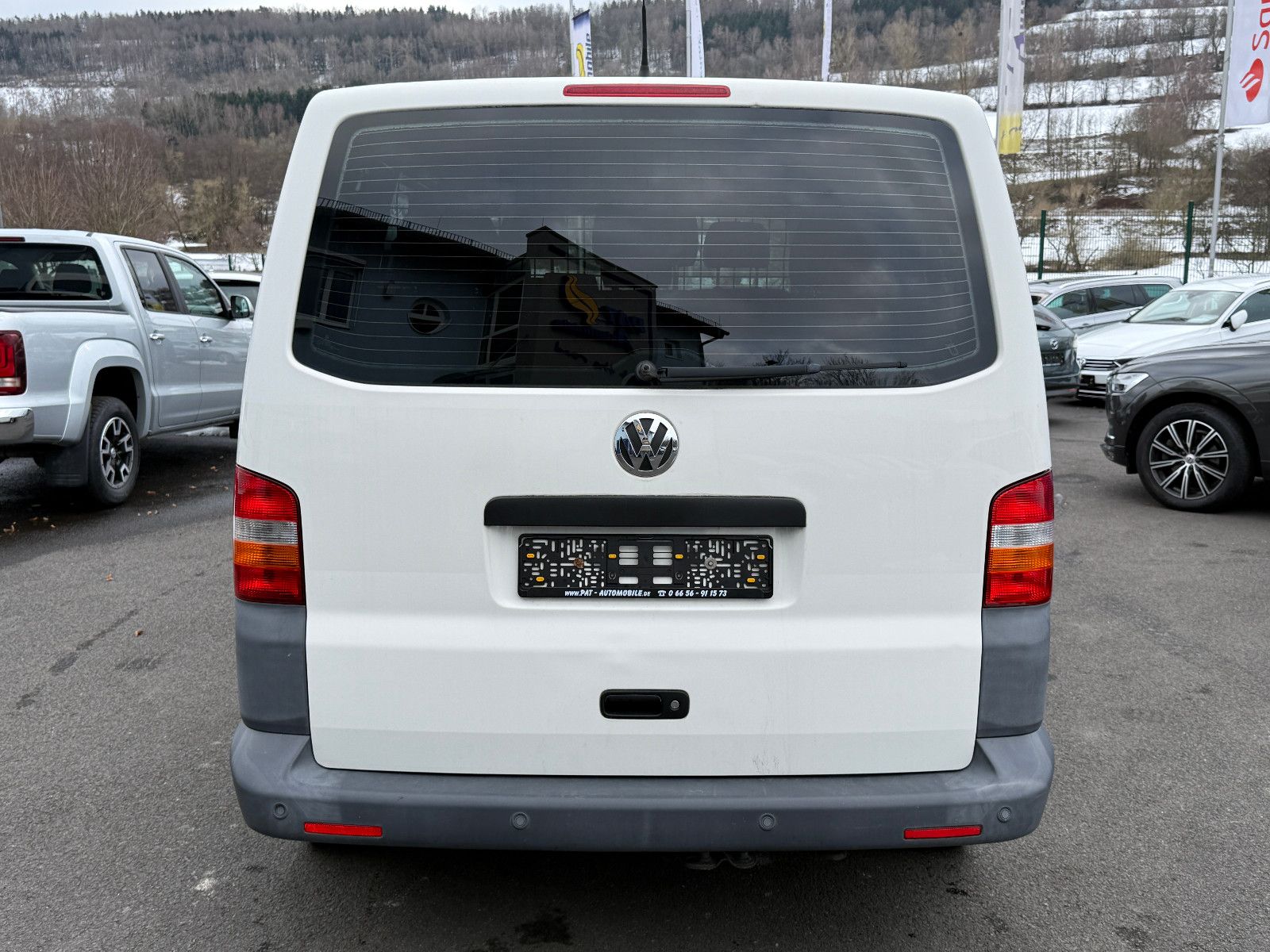 Fahrzeugabbildung Volkswagen T5 2.5 TDI 5-Zylinder 7-Sitzer Klima PDC Sthz