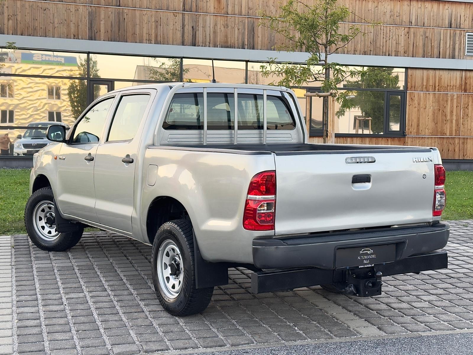 Toyota Hilux DK Country Double Cabine 2.5 D-4D 144ch 4x4 - 1 ère main - Révision faite - 65 000km - Carnet entretien