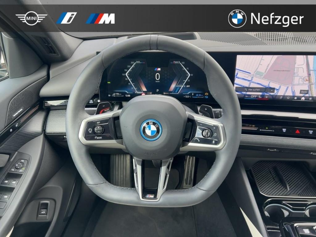 BMW 530 e Touring M Sport H&K LED Alarm M Fahrwerk D
