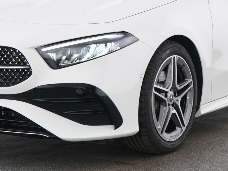 Fahrzeugabbildung Mercedes-Benz A 200 Edition AMG 360°+Distr+Ambi+Keyless+CarPla
