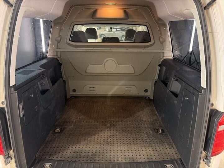 Fahrzeugabbildung Volkswagen Caddy Maxi TRENDLINE TDI NAVI GRA 5-SITZE