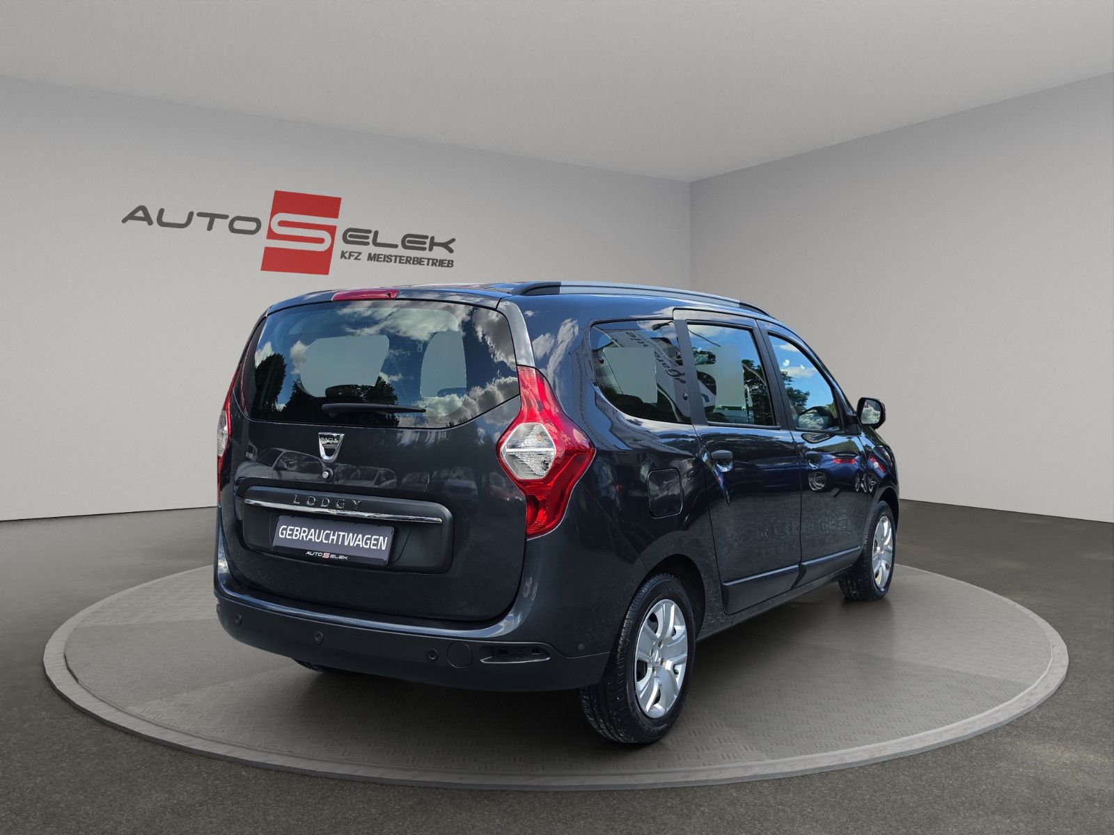 Fahrzeugabbildung Dacia Lodgy Comfort 7x Sitzer Navigation Tempomat