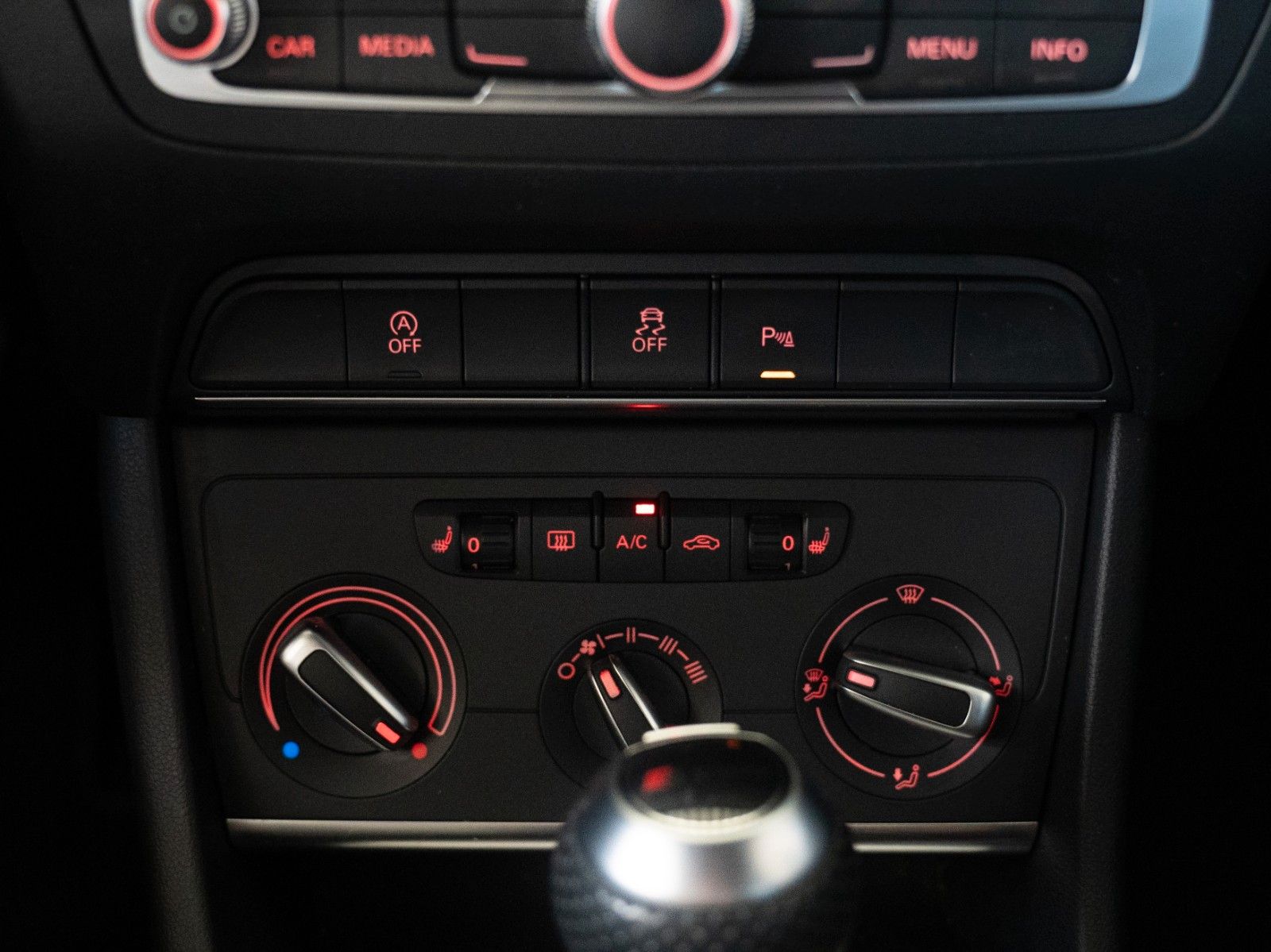 Fahrzeugabbildung Audi Q3 2.0 TFSI quattro AUTOM./ALLRAD/SITZHEIZUNG