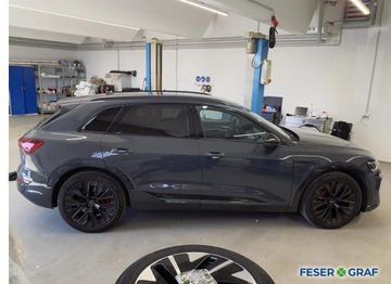Audi Q8 e-tron - 3