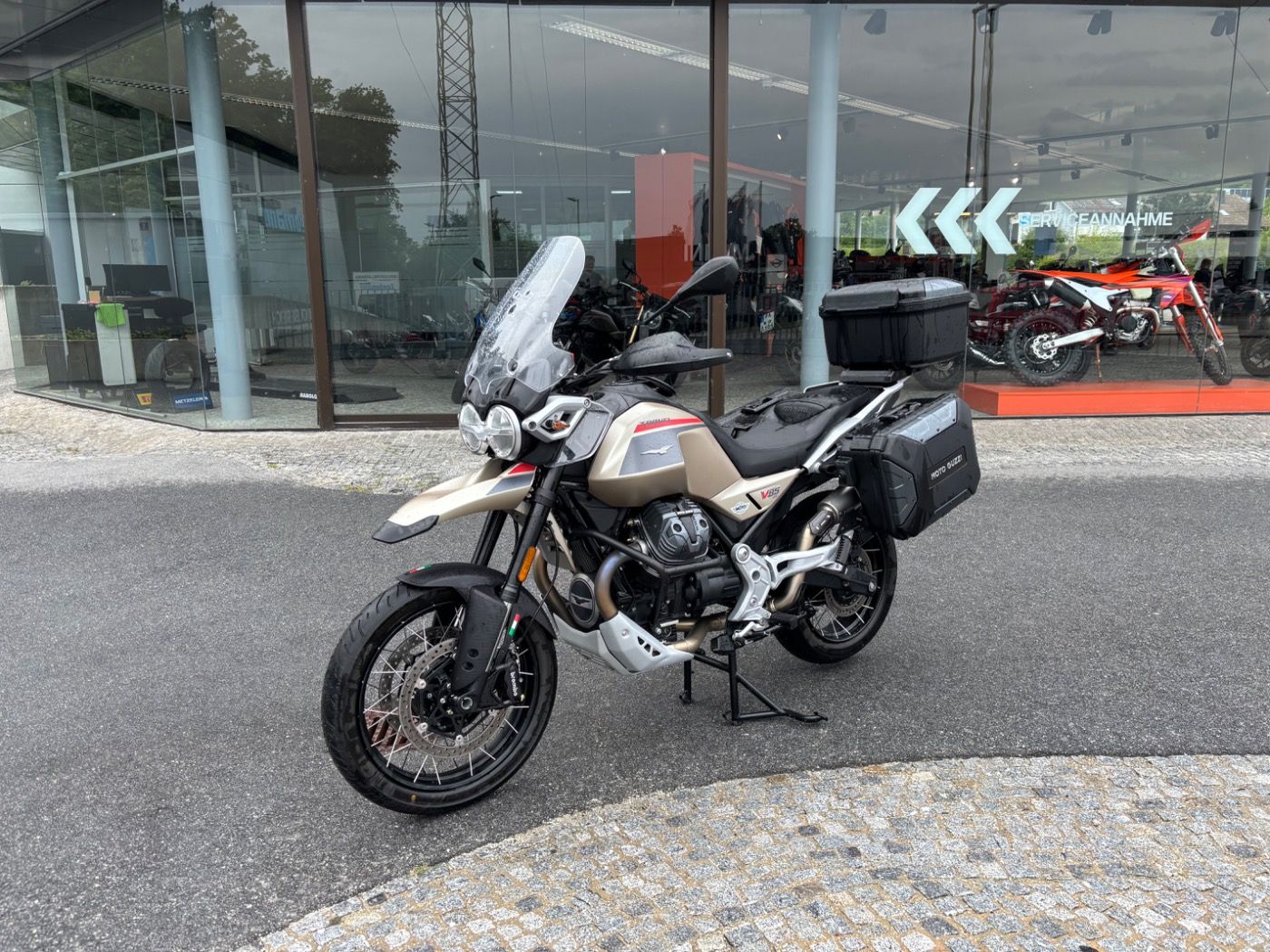 Fahrzeugabbildung Moto Guzzi V 85 TT Travel