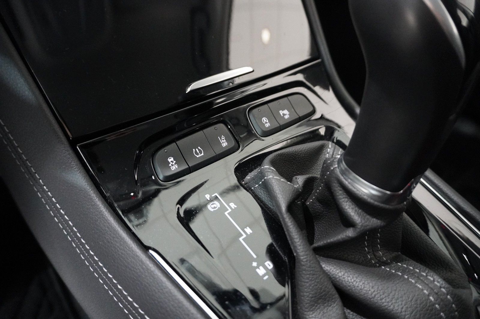 Fahrzeugabbildung Opel Grandland 1.5D ELEGANCE NAVI/LED/KAMERA/SPORT/SH