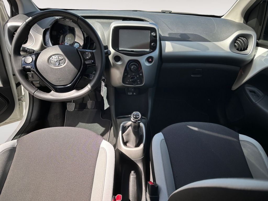 Fahrzeugabbildung Toyota Aygo x-play touch