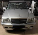Mercedes-Benz  C 180 W202  Erst 40.211 km  TÜV 01.2027 - Mercedes-Benz C 180 mit Benzin-Antrieb: Limousine, W202
