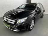 Mercedes-Benz GLA 180 AHK+Bi-Xenon+Ambiente+Navi+Spur-Assist - schwarze Mercedes-Benz GLA 180