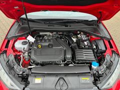 Fahrzeugabbildung Audi A3 Sportback 35 TFSI S line Navi Sitzh Leder 18"