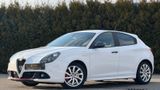 Alfa Romeo Giulietta 1.8 Veloce-Aut.-Navi-Leder-Xenon-Euro6 - Alfa Romeo Giulietta aus 2016