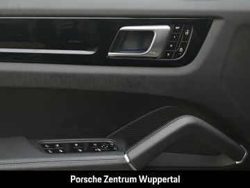Porsche Cayenne - 12