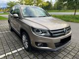 Volkswagen Tiguan Sport & Style 4Motion - Volkswagen Tiguan: Sport Style