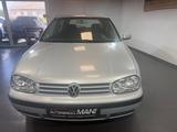 Volkswagen Golf 1.6 Basis TÜV 08-2028 - Volkswagen Golf aus 2000: 1.6