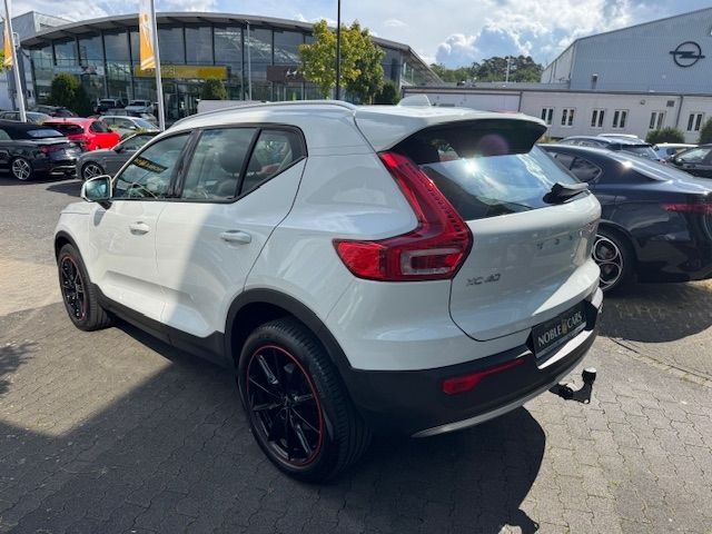 Fahrzeugabbildung Volvo XC40 Momentum Pro AWD AHK LED NAVI