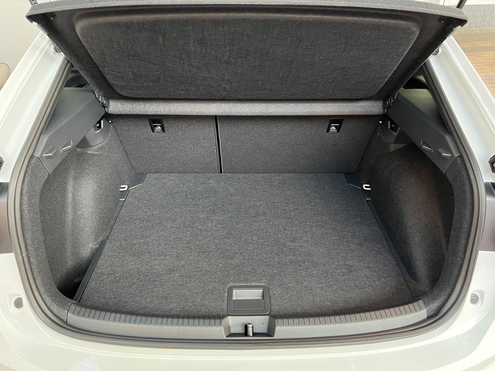 Fahrzeugabbildung Volkswagen Taigo R-Line +IQ.Drive  +Navigation  +Kamera