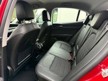 Alfa-Romeo Stelvio - 9