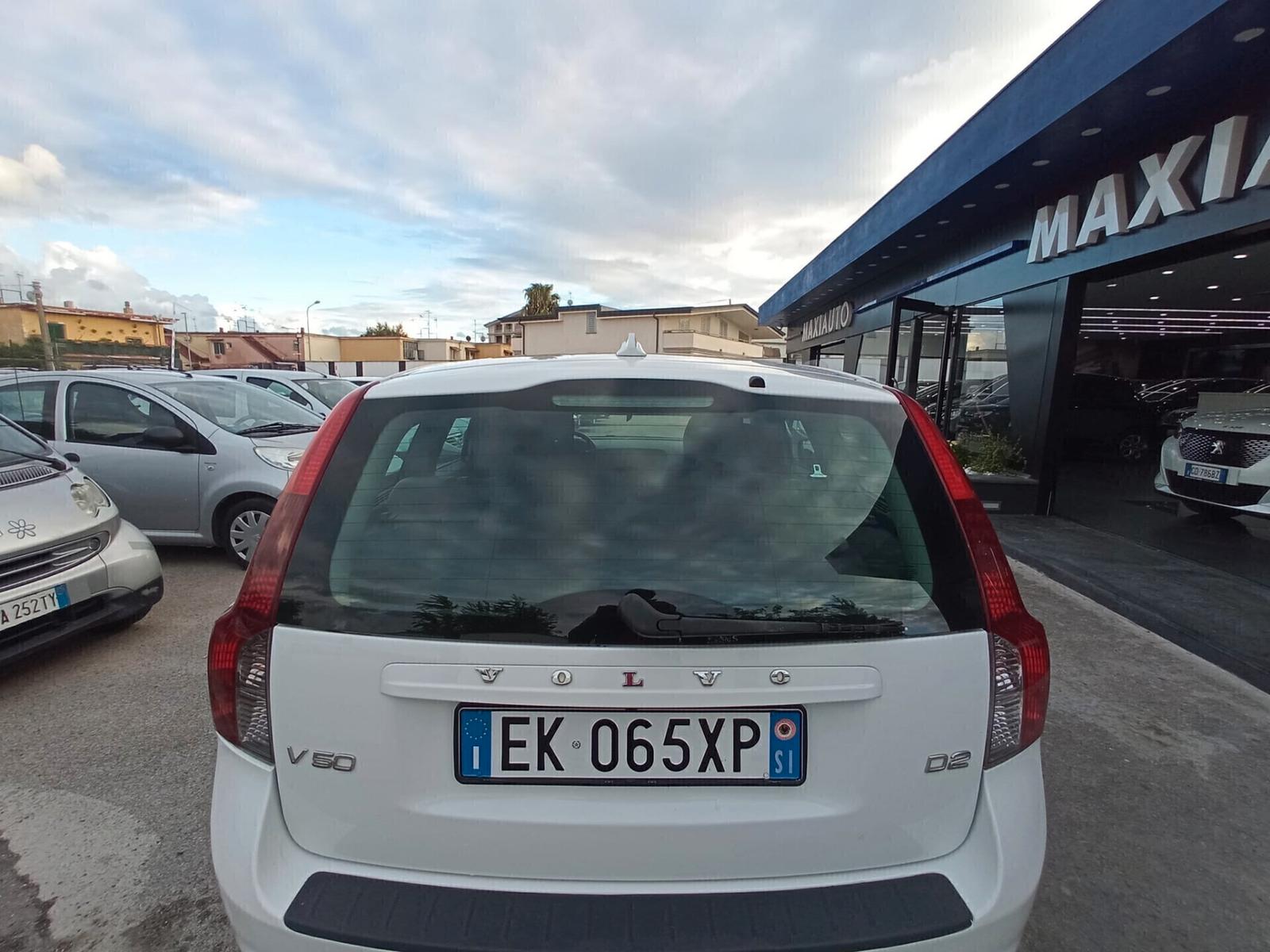 VOLVO V50 - 1.6 DIESEL - 114 CV - BVM