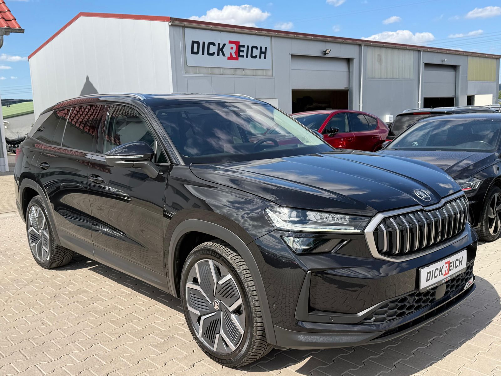 Illustration du véhicule SKODA Kodiaq 2.0 TDI 4x4 Selec PANO*AHK*MATRIX*StandH.