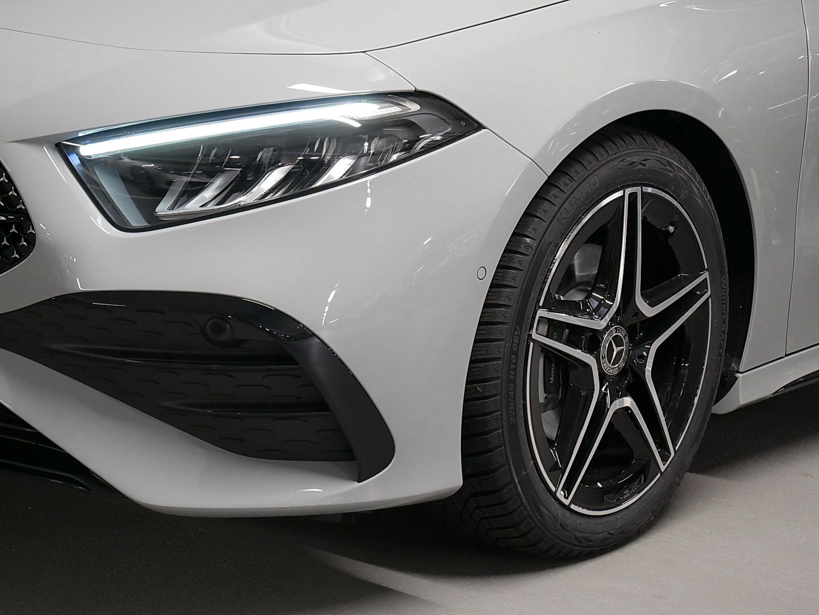 Mercedes-Benz A 200 d AMG Special Edition NIGHT-Pak LED KMERA foto 4
