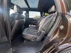 Fahrzeugabbildung Audi Q7 3.0 TDI quattro S Line 7 Sitze Pano Ahk