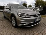 Volkswagen Golf VII Lim. Highline BMT/Start-Stopp - Volkswagen Golf: Coupé