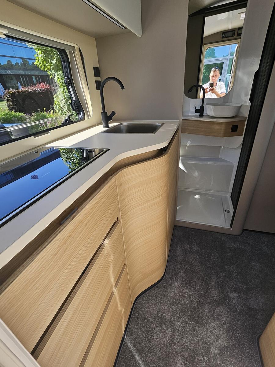Adria Action 391 LH Beleuchtung - Combi 4E - 1500 KG