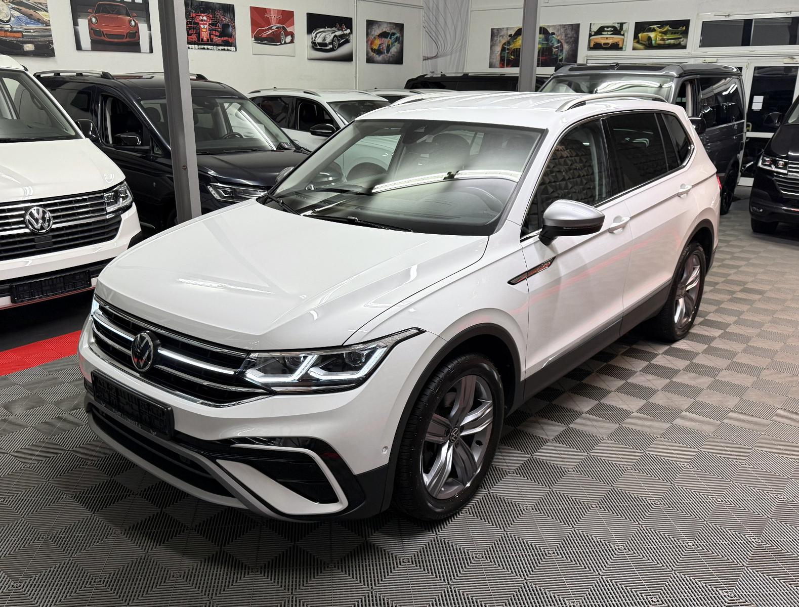 Volkswagen Tiguan 2.0 TSI Allspace Elegance 4Motion 7Si,AHK