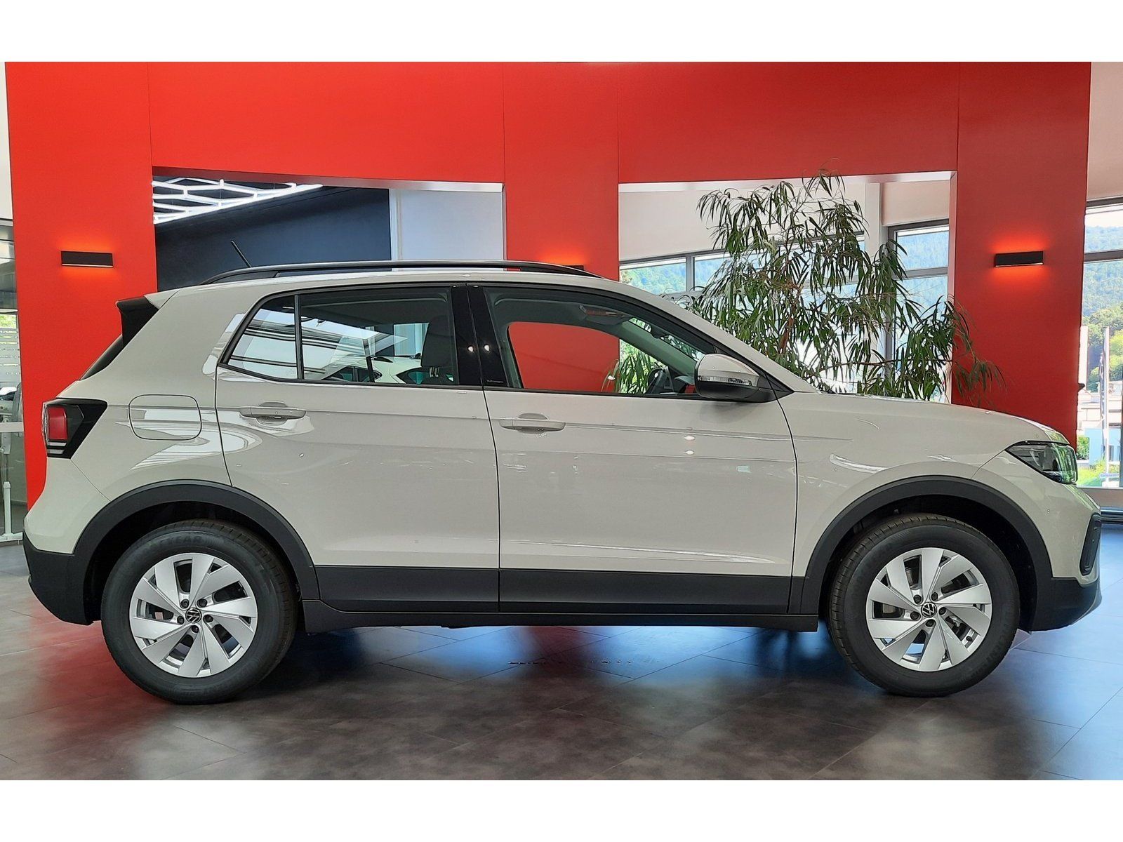 Fahrzeugabbildung Volkswagen T-Cross Life TSI *LED*PDC*ACC*Sitzhzg*App-Conn*