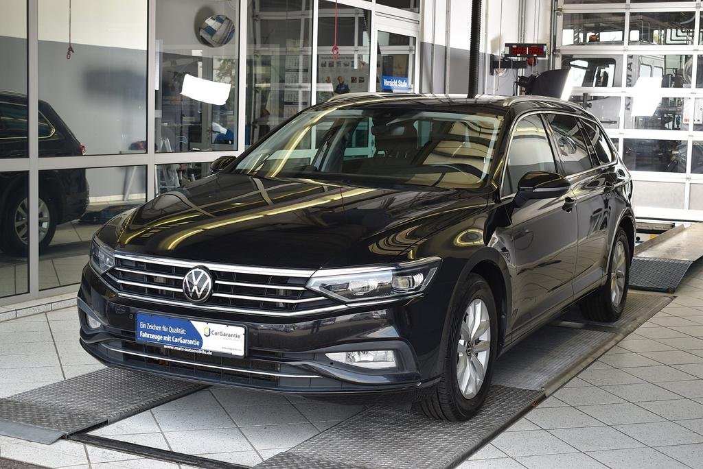 Volkswagen Passat Variant 20 TDI Business DSGACCLED 2022
