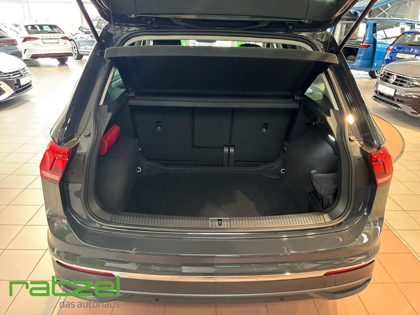 Fahrzeugabbildung Volkswagen Tiguan 1.5 TSI Life Navi Sitzhzg. LED ACC Light/
