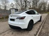 Tesla Model Y | AHK | Top-Zustand | RWD - Tesla Model Y in Stuttgart