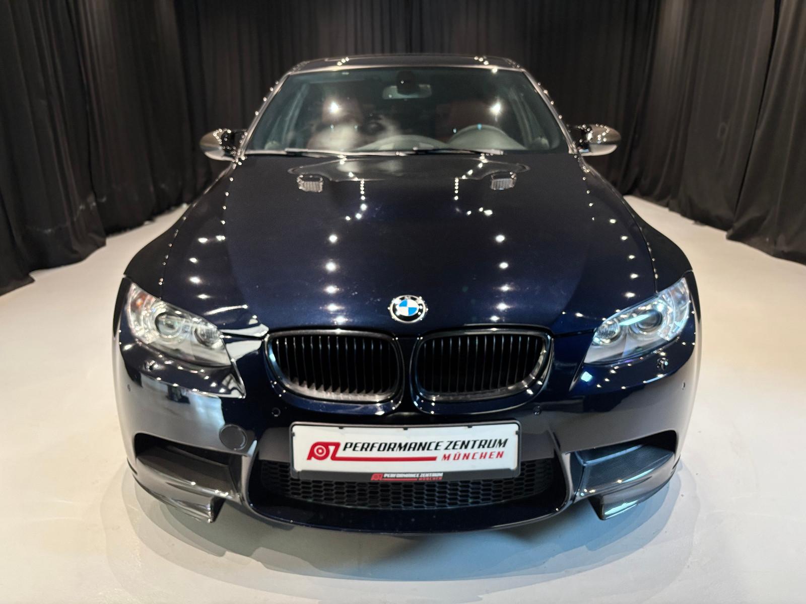 BMW M3 COMPETITION E90 4.0 V8 420ch DKG - ÉCHAPPEMENT M PERFORMANCE - CUIR NOVILLO ROUGE - AUDIO BMW INDIVIDUAL - SUSPENSION EDC - TOIT OUVRANT
