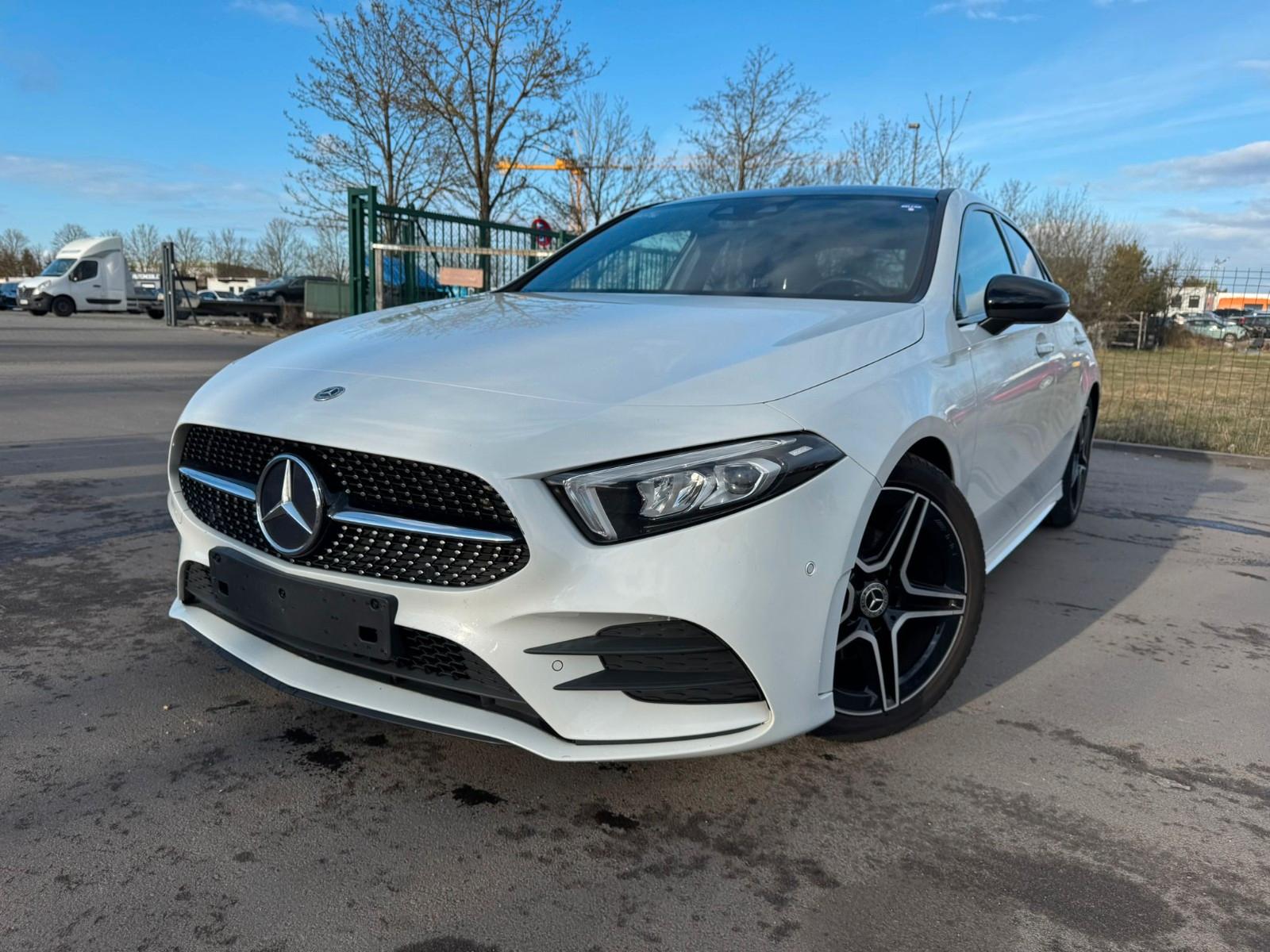 Mercedes-Benz A Klasse 180d AMG Line/Pano/Ambiente/SHZ