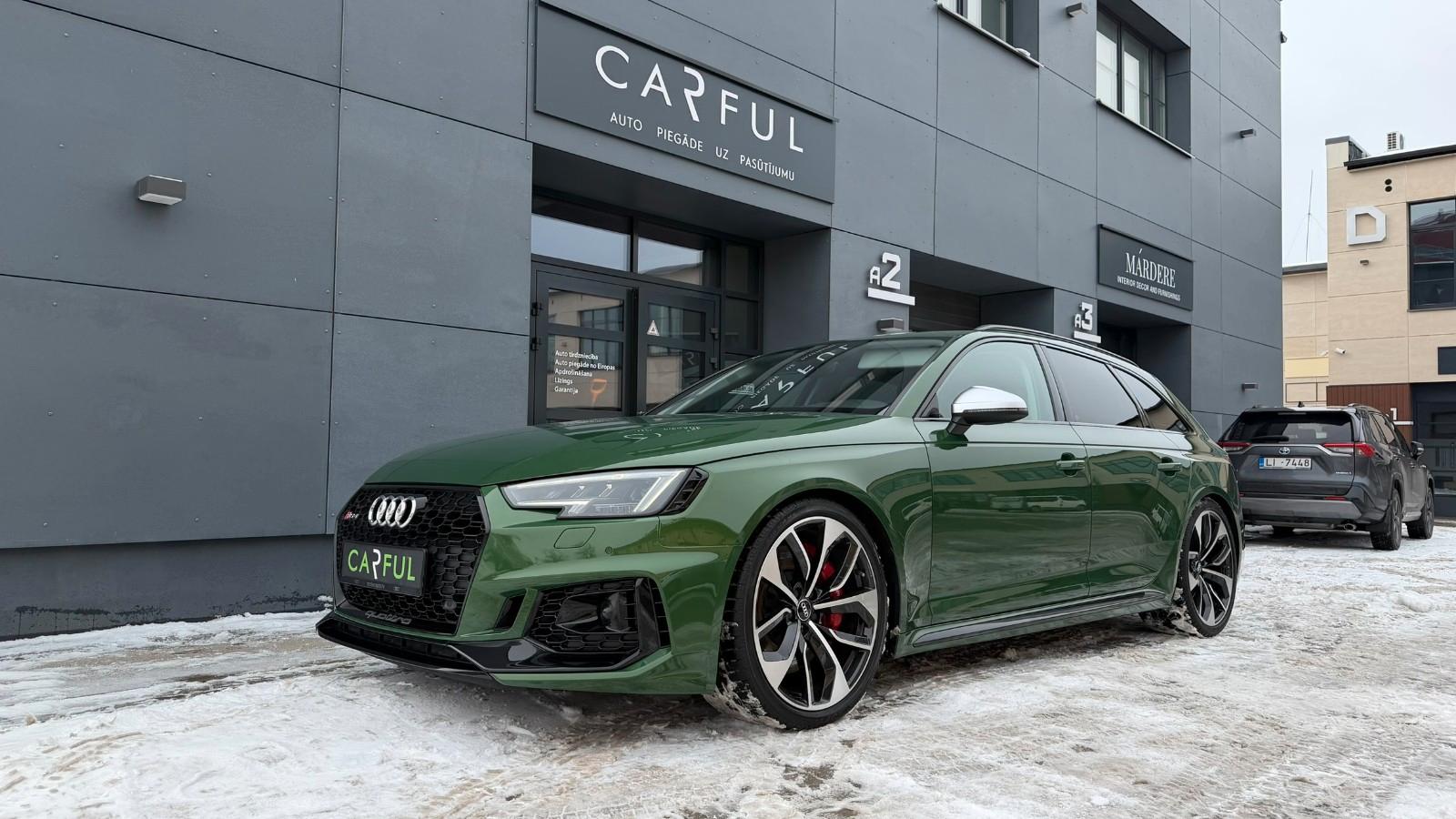 Audi RS4 Avant /Matrix/B&O/ACC/Massage/Black Edition