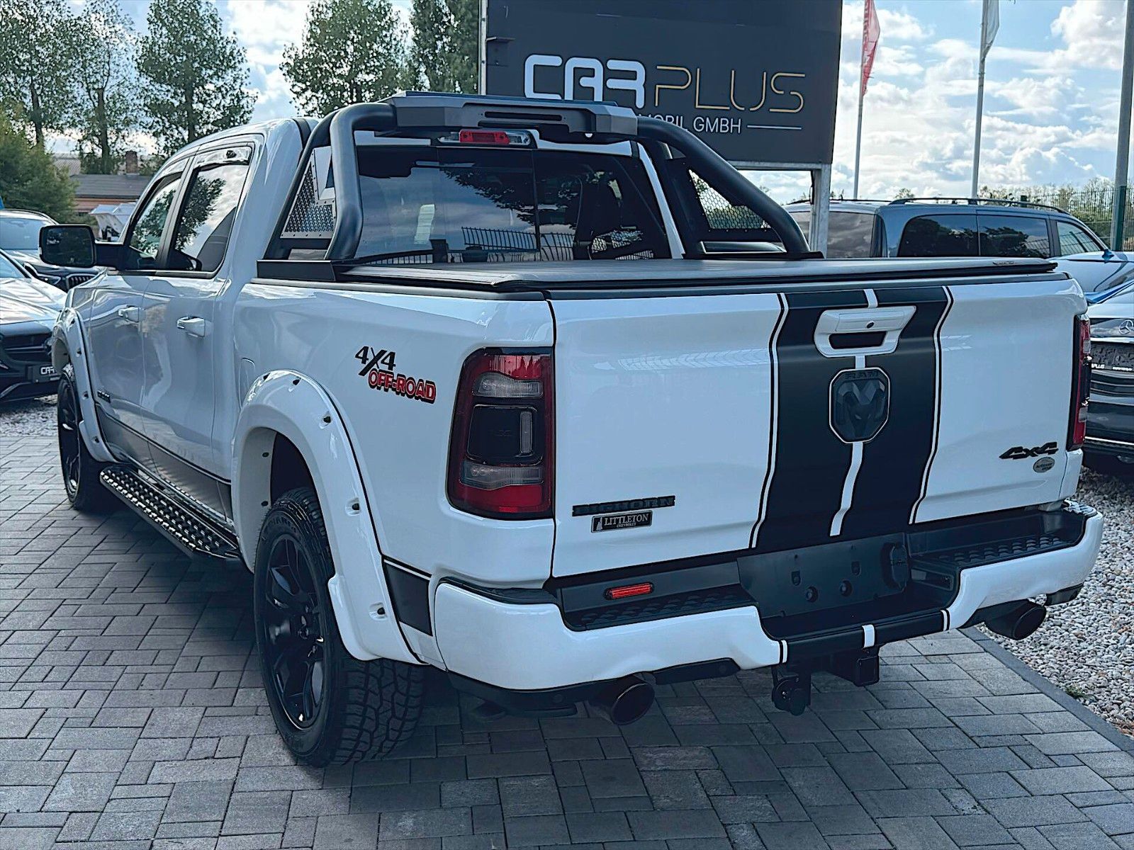 Fahrzeugabbildung Dodge RAM 5.7 V8 HEMI NightEdition Offroad 4x4 eTorque
