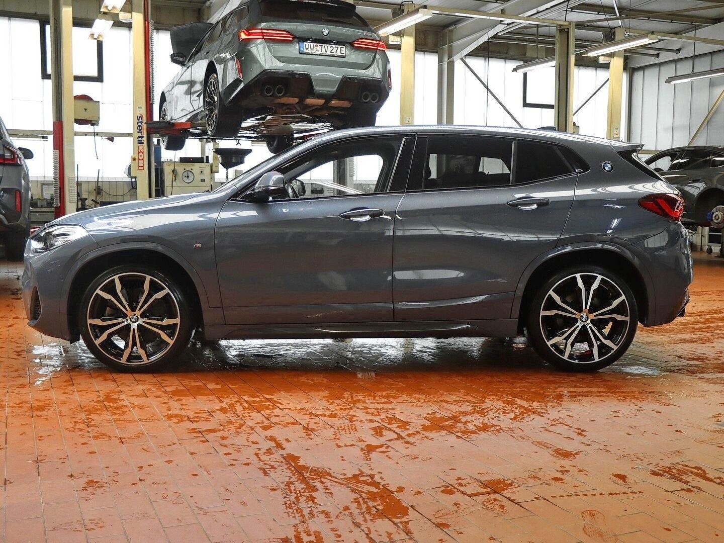 BMW X2 xDrive20i M Sport 20"LM Navi SH AHK HiFi