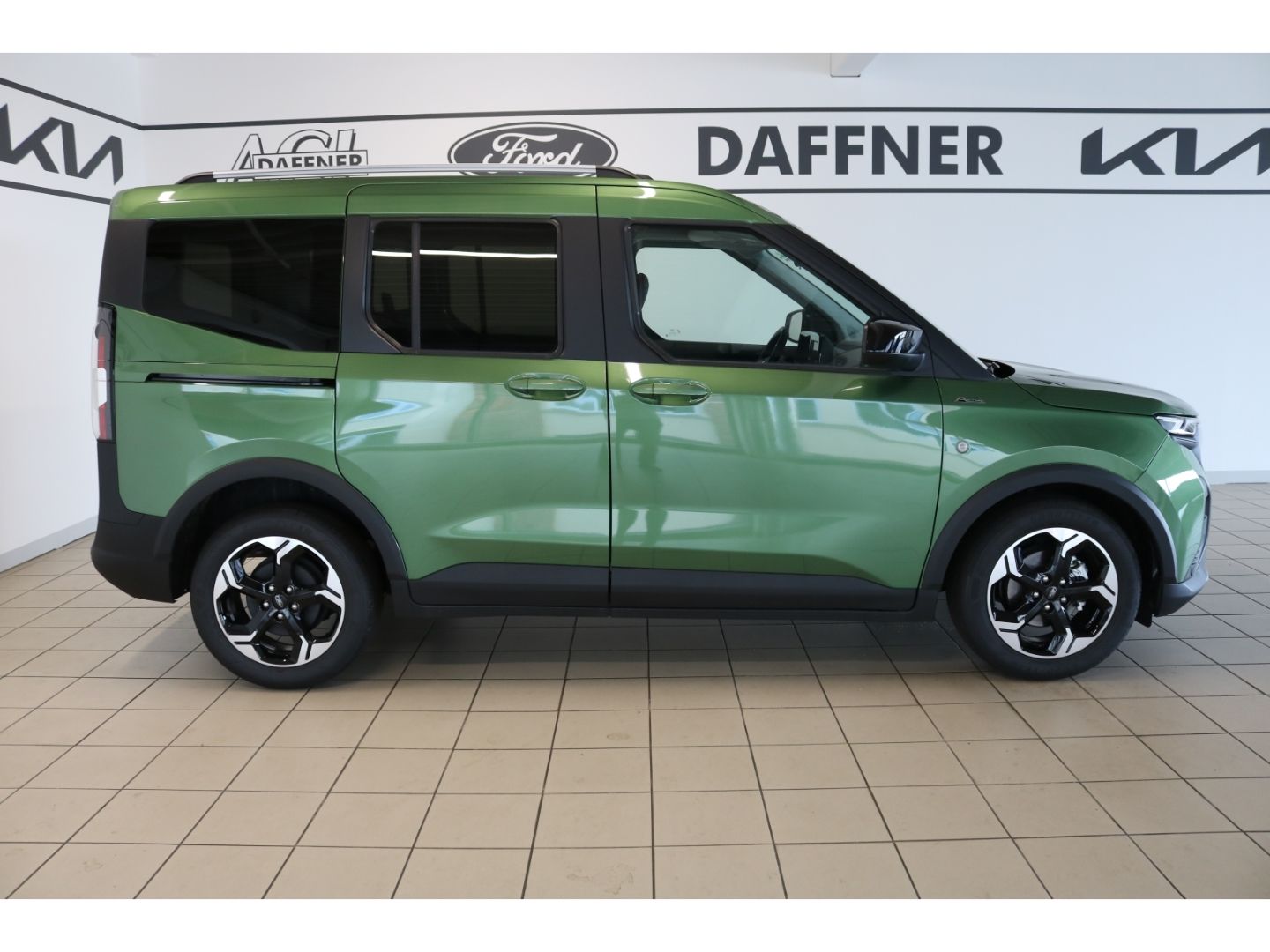 Fahrzeugabbildung Ford Tourneo Courier Active AUTOMATIK,