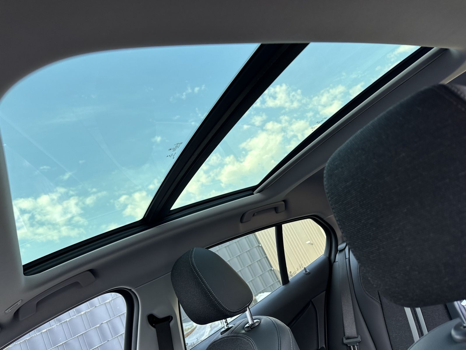 Fahrzeugabbildung BMW 120d Sport Line Aut. LED+PANO+KAMERA+17OLL