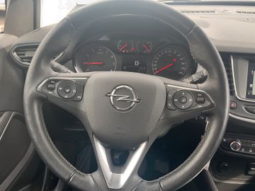 Fotografie des Opel Crossland (X) Crossland LED Sitz-/Lenkradheizung Parkpilot USB