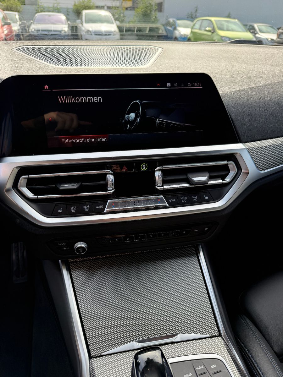 BMW 320 3 Touring 320 d xDrive M Sport foto 11