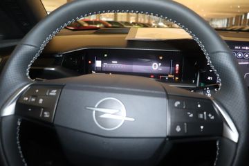 Fotografie 14 des Opel Grandland (X) Grandland 1.2 DI Hybrid 48 V Automatik GS Tech P