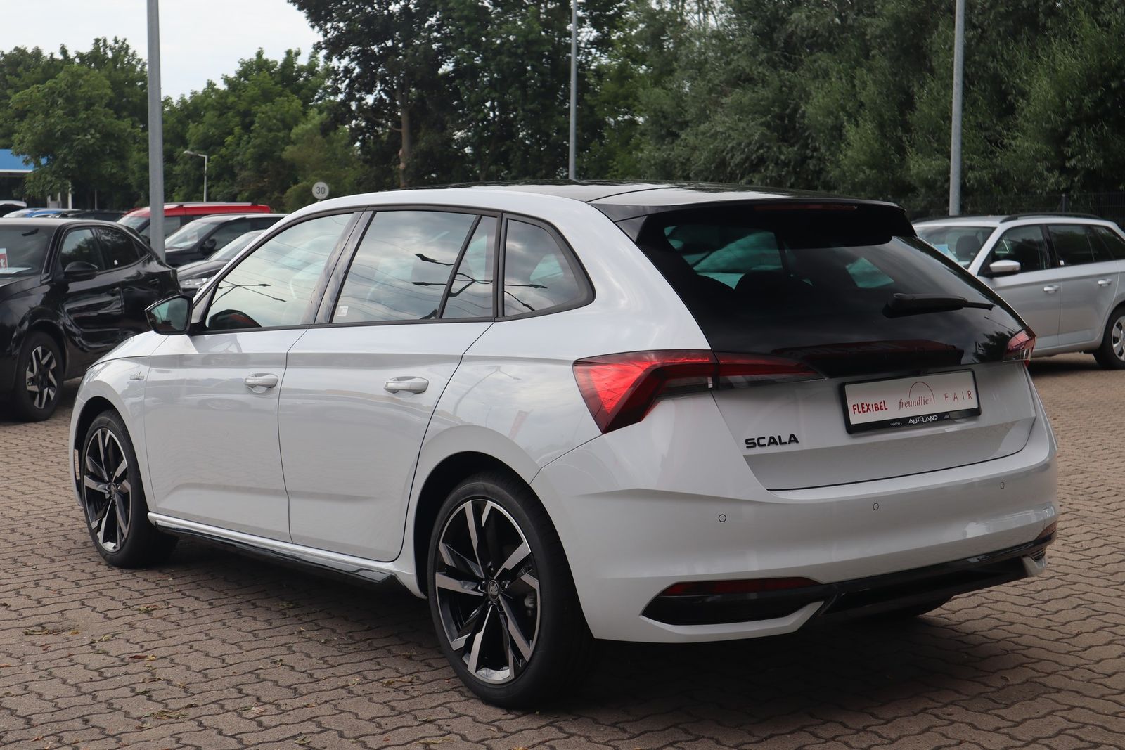 Skoda Scala Monte Carlo 1.5 TSI DSG LED ACC Pano imagem 3