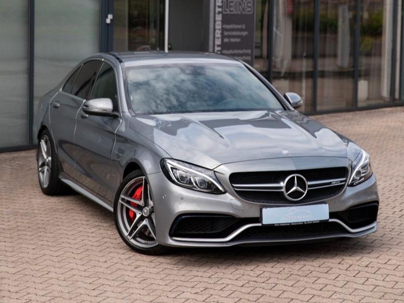 Mercedes-Benz C 63S AMG V8 Biturbo Ambiente Intelligent Light