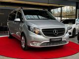 Mercedes-Benz Vito Tourer 114 CDI Pro Extralang KAM/NAVI/PDC - Mercedes-Benz Vito mit Diesel-Antrieb: Grau, Van