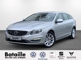 Volvo V60 Kombi D5 Summum AHK StandHZG Navi Leder Xen. - Volvo V60: Summum